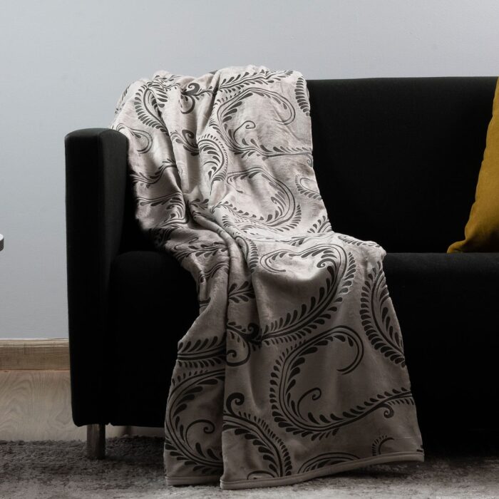 Plush Throws Beige & Black