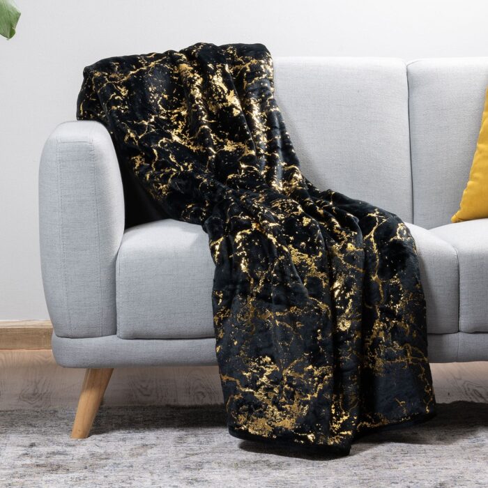 Plush Throws Black & Gold Pattern Plush Throws Black & Gold Pattern