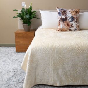 Pandora Faux Mink Blanket Cream