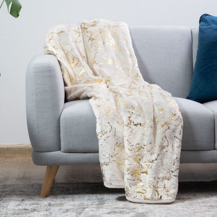 Plush Throws Cream & Gold Plush Throws Cream & Gold
